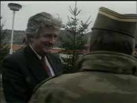Radovan Karadzic (til venstre)sammen med hærsjefen Radko Mladic. (Arkivfoto)