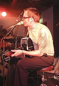 Bjørn Berge på Rallarn under Notodden Bluesfestival 2001 (foto: Per Ole Hagen).