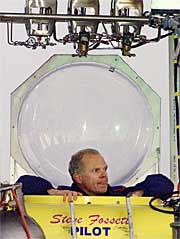 Den tidligere aksjemekleren og multimilliardæren Steve Fossett (57) håper det sjette forsøket på å fly jorda rundt med ballong vil lykkes. (Foto: Reuters)