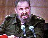 Fidel Castro etter besvimelsen i juni 2001 . (Arkivfoto: AP/Kubansk TV)