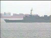 Australsk marineskip ved "Tampa". Australsk marineskip ved "Tampa".