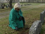 Lisbeth Olgadatter Wathne tar seg tid til å sørge, men har også krefter til å kjempe mot det hun mener er et helsefarlig arbeidsmiljø i oljebransjen. Lisbeth Olgadatter Wathne tar seg tid til å sørge, men har også krefter til å kjempe mot det hun mener er et helsefarlig arbeidsmiljø i oljebransjen.