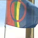 Det samiske flagget vaier på halv stang