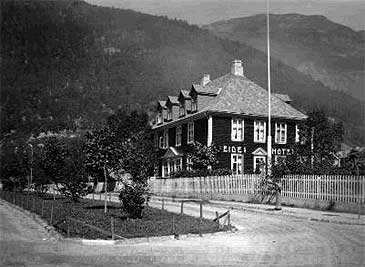 Eides hotell i 1932. ( Hydro)