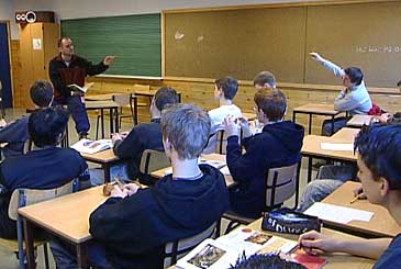 Undervisning ved Frde ungdomsskule. (Foto: NRK)