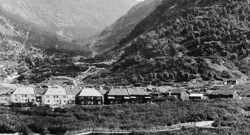 I 1915 var dei frste Hydro-husa bygde i vre rdal. (Foto: Mittet & Co.  Fylkesarkivet)