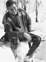 Nils-Aslak Valkeapääs bo skal sikres. Svarstad Haugland åpner lommeboken.