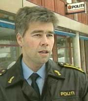 Politiinspektør Atle Roll-Matthiesen bekrefter at det forelå flere anmeldelser på hundeeieren. (Foto: NRK)