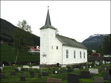 Viksdalen kyrkje. (Foto: Arild Nyb, NRK)