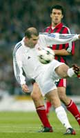 Zidane scoret et av tidenes flotteste mål i mesterliga-finalen 2002.