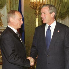 Russlands president Vladimir Putin og USAs president George Bush er ikke helt på bølgelengde når det gjelder Irak om dagen.