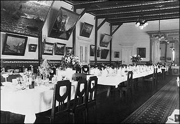 Spisesalen p Kvikne's i 1920. (Foto  Fylkesarkivet)