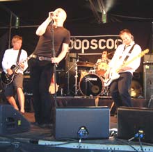 Frode Aga og resten av Popscore viste eit tydeleg talent på NRK scenen. Frode Aga og resten av Popscore viste eit tydeleg talent på NRK scenen.