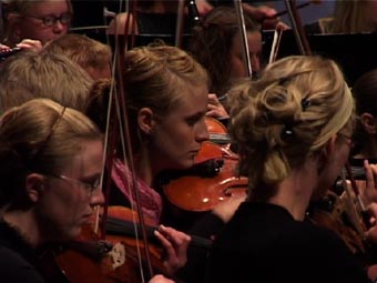 Norrbottens Ungdomssymfoniker under åpningskonserten lørdag kveld.