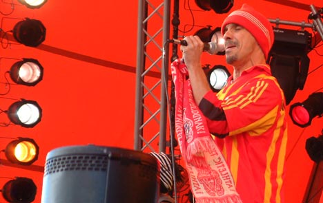 Manu Chao var største headliner på Roskildes første dag (foto: Jørn Gjesøe).