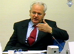Slobodan Milosevic' dårlige helse skaper stadige utsettelser av rettssaken. Arkivfoto. 