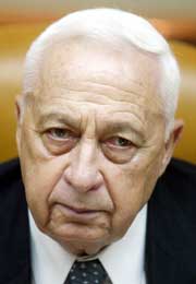 Ariel Sharon fortsetter som Likud-leder. (Arkivfoto: Reuters)