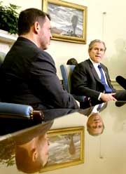 Kong Abdullah, her sammen med USAs president George W. Bush.