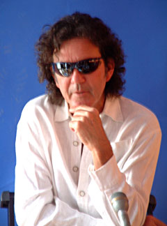 Tony Joe White har fortsatt sommerfugler i magen før han skal på scenen (foto: Per Ole Hagen). Tony Joe White har fortsatt sommerfugler i magen før han skal på scenen (foto: Per Ole Hagen).