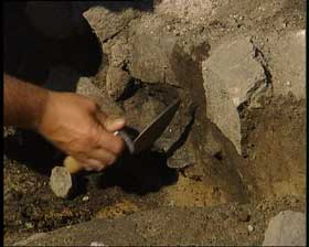 Utgraving av steinalderfunn (Foto: NRK)