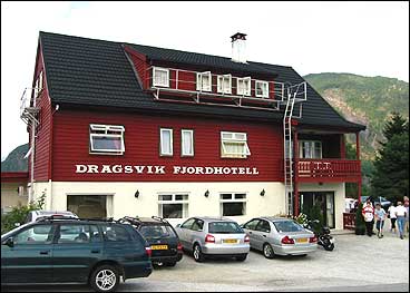 Dragsvik Fjordhotell. (Foto: Arild Nyb, NRK)