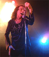 Ronnie James Dio kan antagelig holde det gående til han blir 80, med den formen han viste fredag (foto: Jørn Gjersøe).