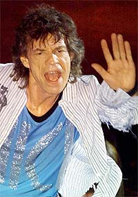 Mick Jagger og The Rolling Stones under konserten deres i Orpheum Theater i Boston 8. september (foto: REUTERS / Jim Bourg).