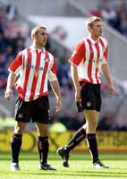 Tore André Flo får ikke Kevin Phillips på laget neste sesong. Tore André Flo får ikke Kevin Phillips på laget neste sesong.