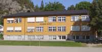 Dersom Henseid skole blir lagt ned, skal elevene overføres til Solberg skole.