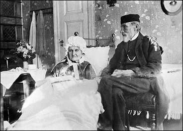 David Egens saman med kona Anna Wilhelmine Uchermann Nitter p sine eldre dagar kring r 1900. (Foto  Fylkesarkivet)