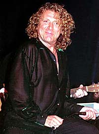 Robert Plant fra Led Zeppelin under Ole Blues-festivalen i 2000. (Foto: Per Ole Hagen, NRK)
