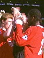 Riise og Salif Diao fikk pipekonsert på Anfield.