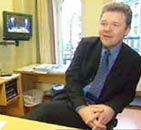 FÅR PÅ PUKKELEN: Stortingsrepresentant Øystein Djupedal (SV) får ikke nettopp medhold av styrelederen i SAS for kritikken sin. FÅR PÅ PUKKELEN: Stortingsrepresentant Øystein Djupedal (SV) får ikke nettopp medhold av styrelederen i SAS for kritikken sin.