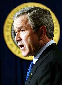 President Bush på pressekonferansen i kveld. Foto: Win McNamee, Reuters 