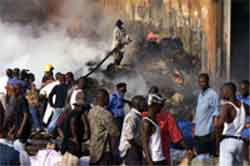 Flere mennesker er drept i opptøyer i Nigeria i dag. Foto: Reuters