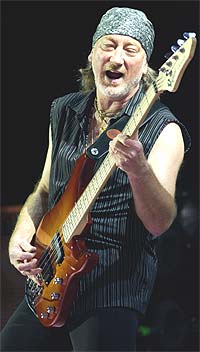 Bassist Roger Glover har fremdeles mye inne. Foto: John Li, Getty Images. 