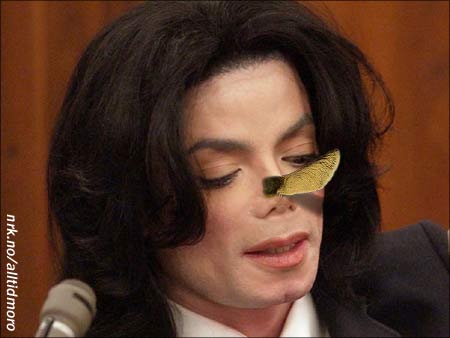 - Dette er virkelig lønn for strevet, uttalte Michael Jackson etter at at den siste, avanserte neseoperasjonen viste seg å være vellykket. - Dette er virkelig lønn for strevet, uttalte Michael Jackson etter at at den siste, avanserte neseoperasjonen viste seg å være vellykket.