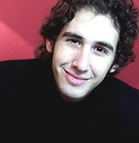 20 år og operastjerne: Josh Groban fra California omtales gjerne som "den nye Andrea Bocelli". Foto : Berit Roald / SCANPIX. 20 år og operastjerne: Josh Groban fra California omtales gjerne som "den nye Andrea Bocelli". Foto : Berit Roald / SCANPIX.