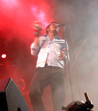 Kaizers Orchestra på Øya 2002 (Foto: Rune Johansen, NRK) Kaizers Orchestra på Øya 2002 (Foto: Rune Johansen, NRK)