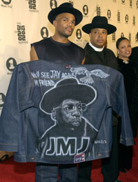 Run-DMC hedret Jay på VH1 Big In 2002 Awards. Foto: Getty Images Run-DMC hedret Jay på VH1 Big In 2002 Awards. Foto: Getty Images