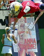 Kournikova har fans også i Australia (Foto: Reuters) Kournikova har fans også i Australia (Foto: Reuters)