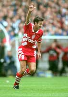 Ian Rush scoret mange viktige mål for Liverpool, her mot Newcastle i 1994. (Foto:allsport)