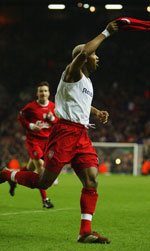 Diouf kunne juble for tt mål og en målgivende mot Bolton. 
