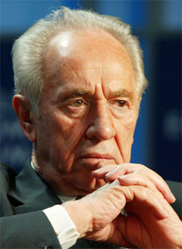 Ei meningsmåling viser at Arbeidarpartiet ville ha gjort det mykje betre med Shimon Peres som statsministerkandidat. (Foro: Monika Fluechiger, Reuters)