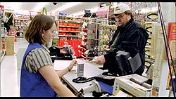 Michael Moore handler ammunisjon på Canadiske Wal-Mart