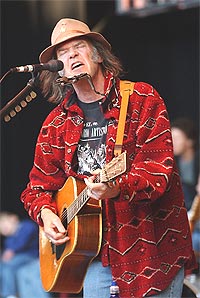 Neil Young kommer til Bergen og Ole Blues. Foto: Justin Sullivan / Getty Images.