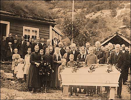 (Kjelde © Fylkesarkivet i Sogn og Fjordane. Fotograf: Ole P. Fosse.) 