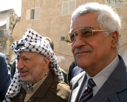 President Arafat og statsministerkandidat Abbas krever fredsgarantier. (Foto: H.Hussein, Reuters)