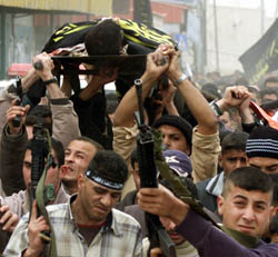 Palestinerne begravet fredag nok en ung mann drept av den israelske hæren. (Foto: A.Awad, Reuters)