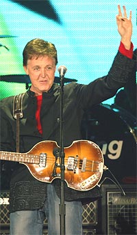Paul McCartney gjør stadig meget gode penger på musikken sin. Foto: Xavier Lhospice, SCANPIX / REUTERS.